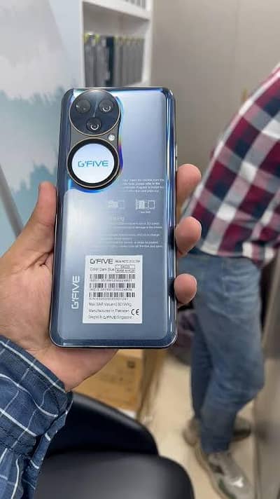 10/10 4/64 gb gfive excellent condition just open box