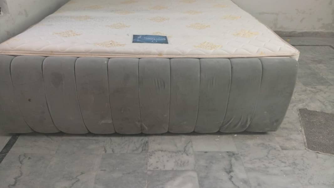 double bed spring mattress 0