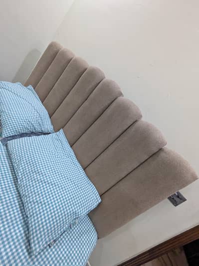 King size double bed