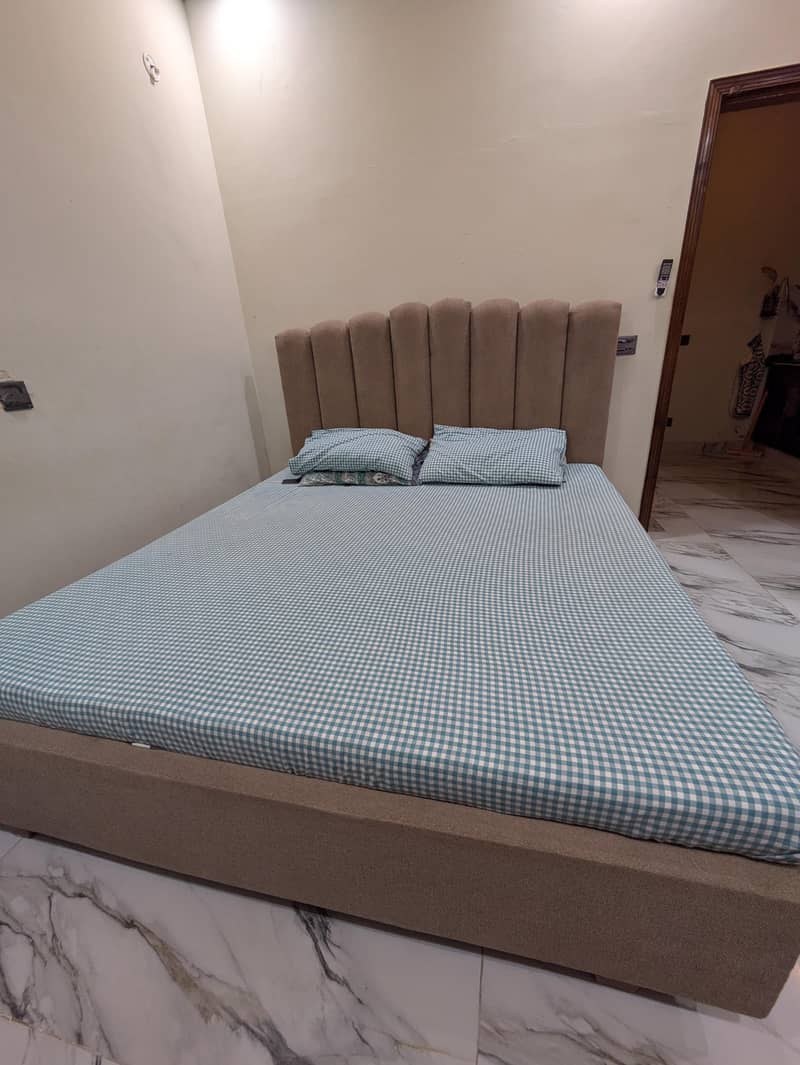 King size double bed 1