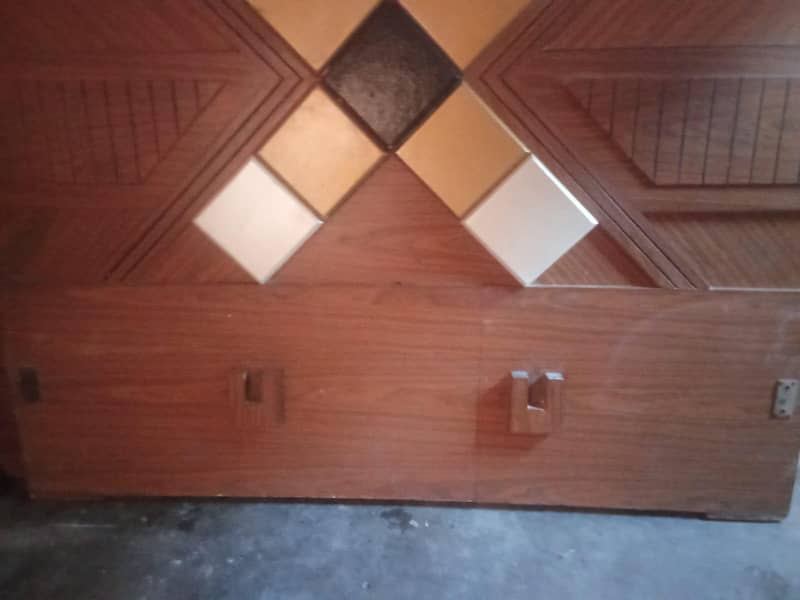 King size bed 1