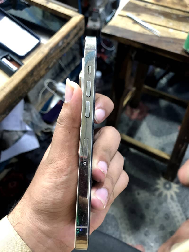 IPHONE 14 PRO 3