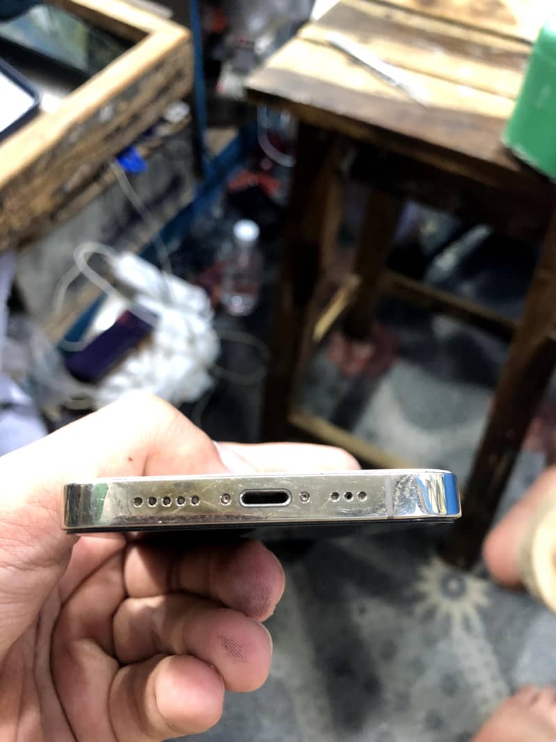 IPHONE 14 PRO 5