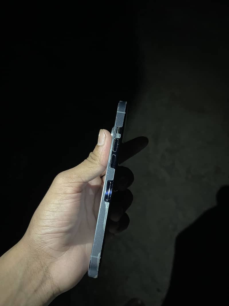 Apple iPhone 13 Pro 2