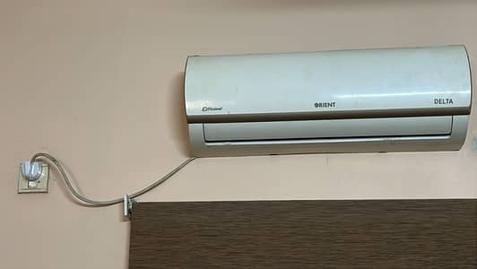 Orient split ac