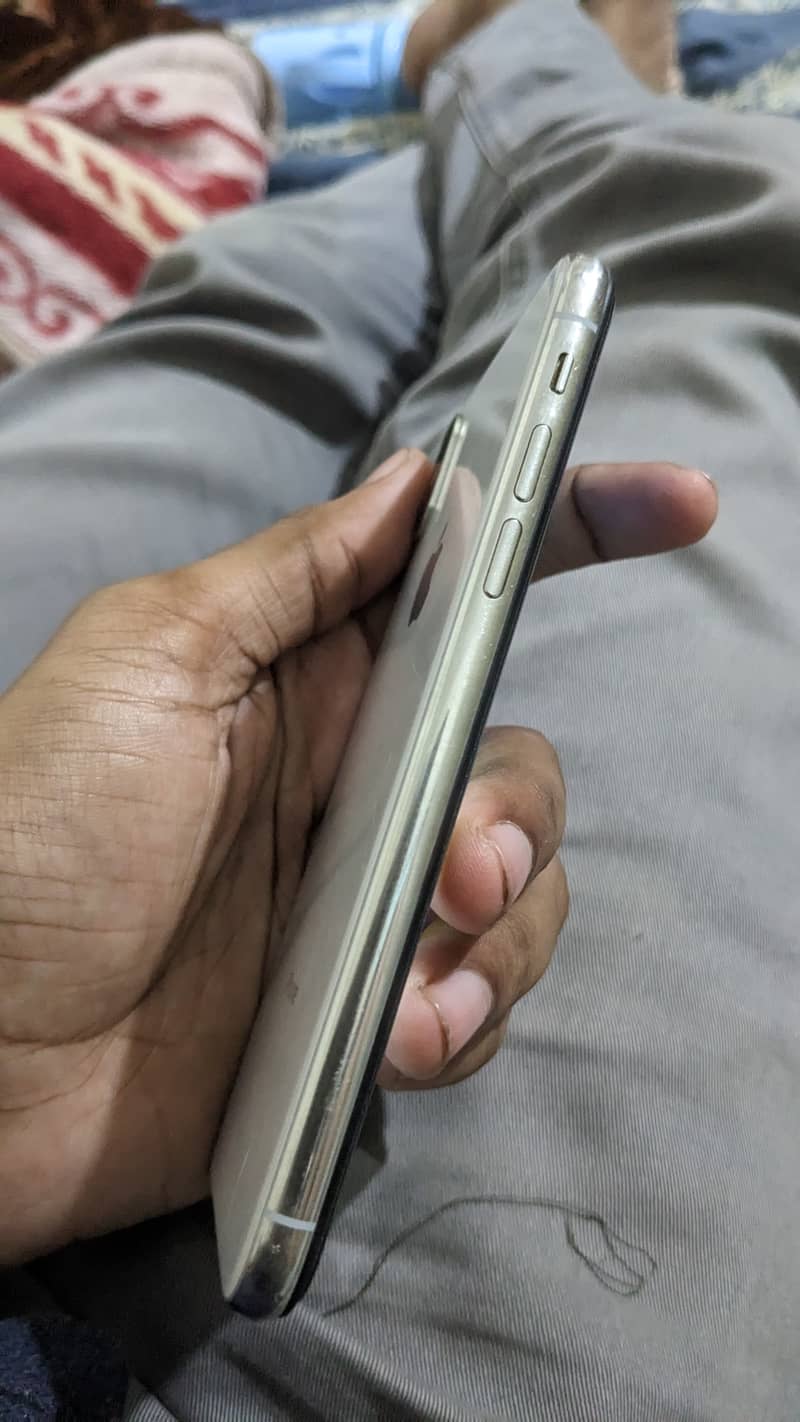 Apple iPhone X 2