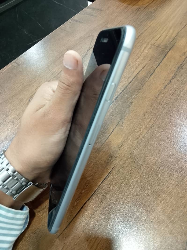 Apple iPhone 6S Plus 2