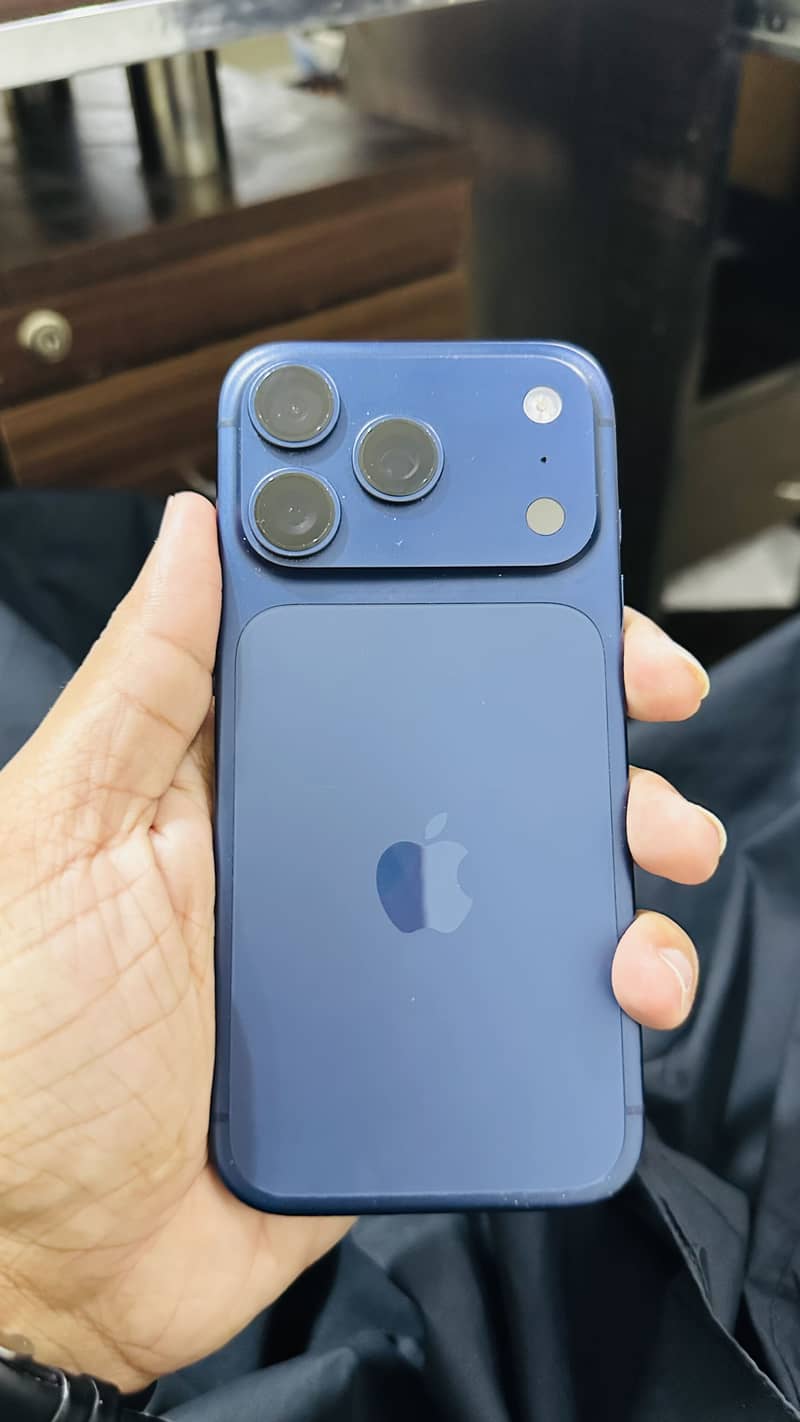 Apple iPhone 17 Pro 6