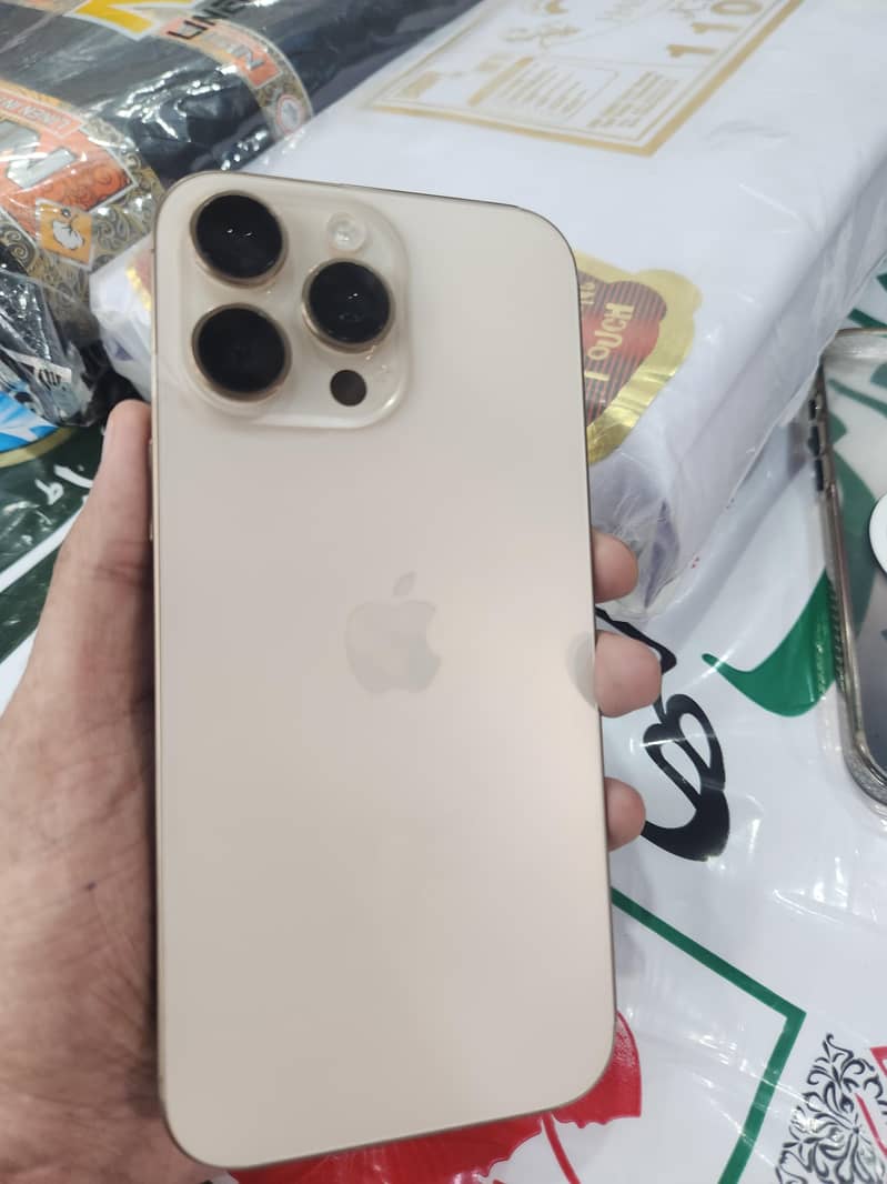 Apple iPhone 16 Pro Max 1