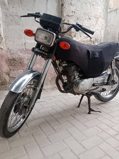 Honda CG 22 model urgent sale 03/44/31/77/99/3