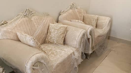 luxury Brand New (untouch) 5 Seater sofa For sale