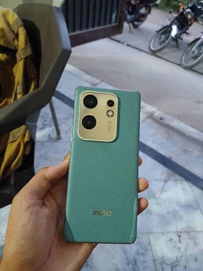 Infinix Zero 30 4g | 8+8 256 gb PTA Approved