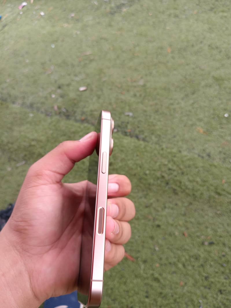 Apple iPhone 16 Pro 6