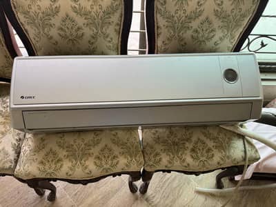 Gree 1.5ton non Inverter for sale