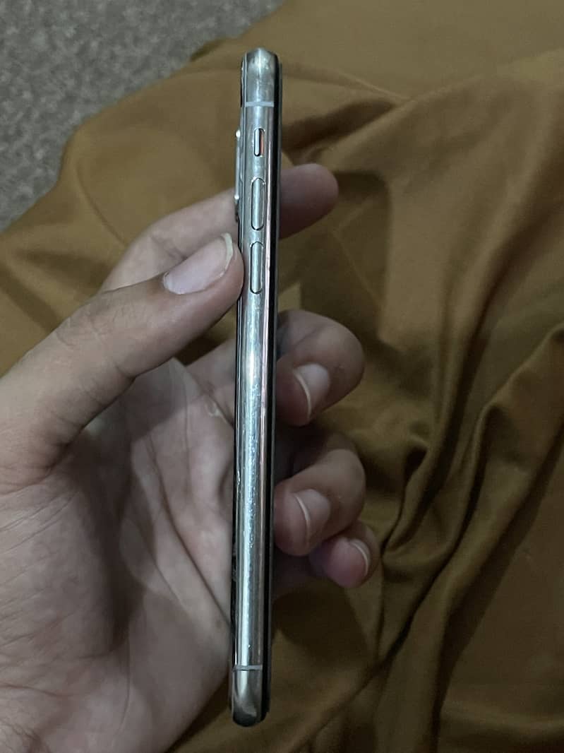 Apple iPhone X 0