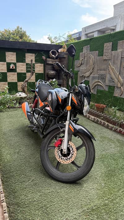 Honda CB150F (Model 2022) – Full Genuine & Excellent Condition