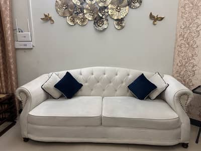 White velvet chesterfield sofa set