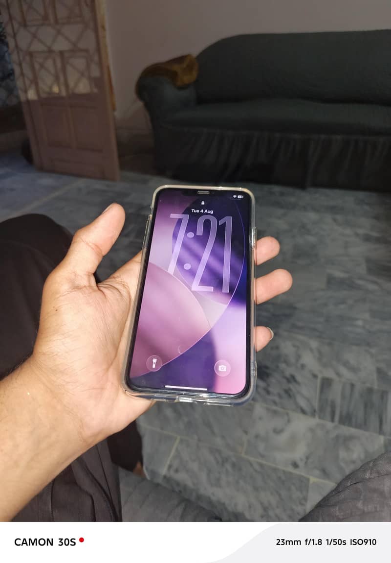 Apple iPhone 11 Pro Max 2
