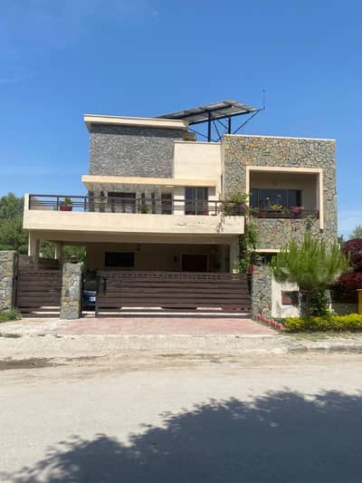 1 KANAL USED HOUSE OVERSEAS BLOCK BAHRIA TOWN PHASE 8 RAWALPINDI FOR SALE