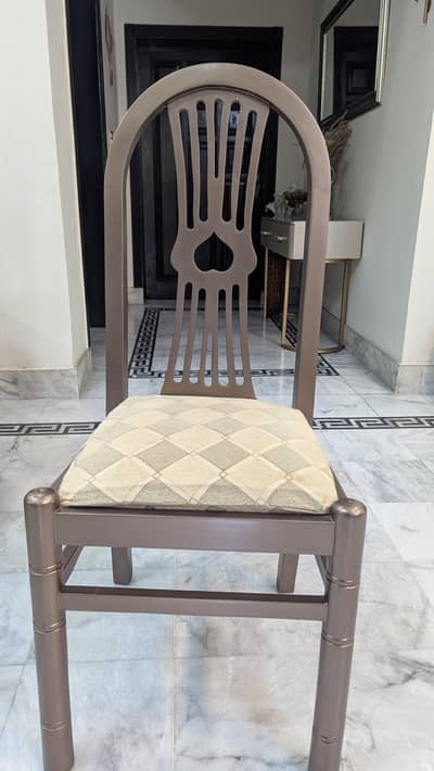 Dinning Table for sale