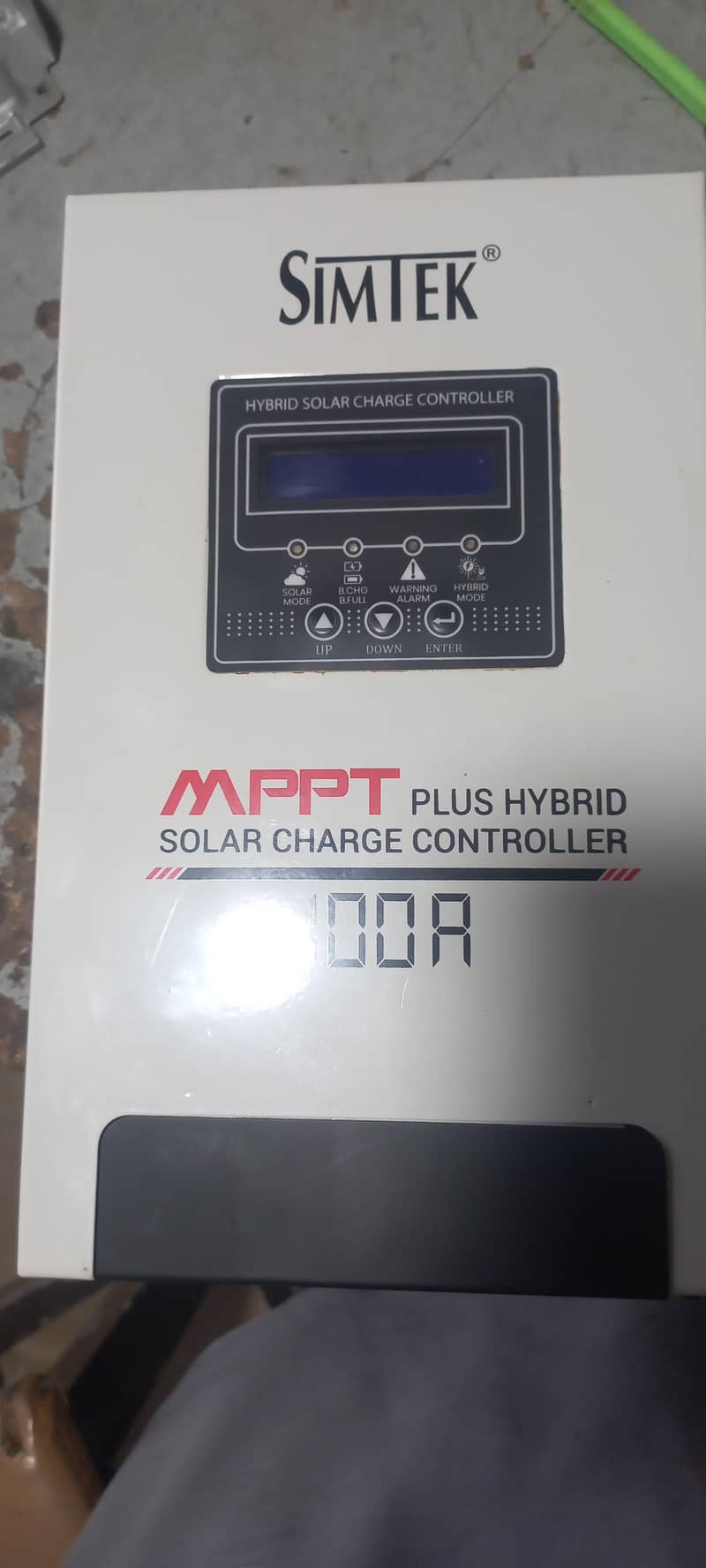 Simtek MPPT 100A 1