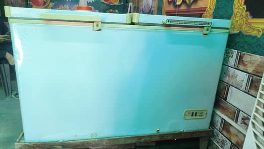 Davlance brand deep freezer/fridge