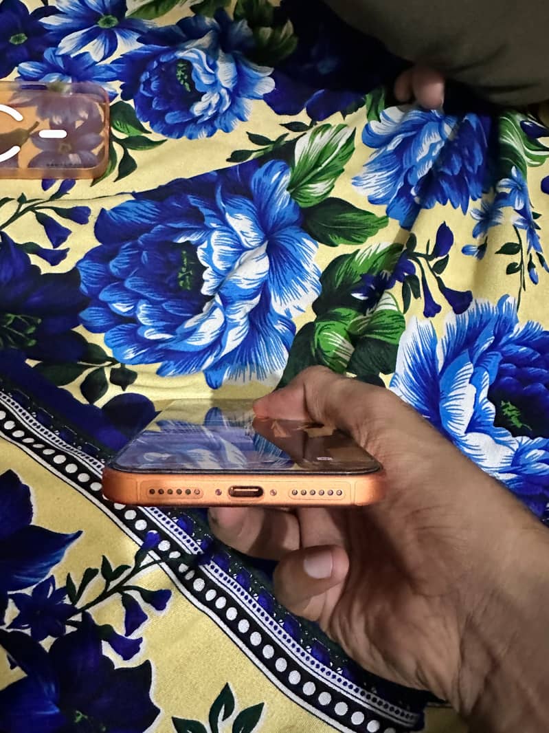 Apple iPhone 17 Pro Max 6