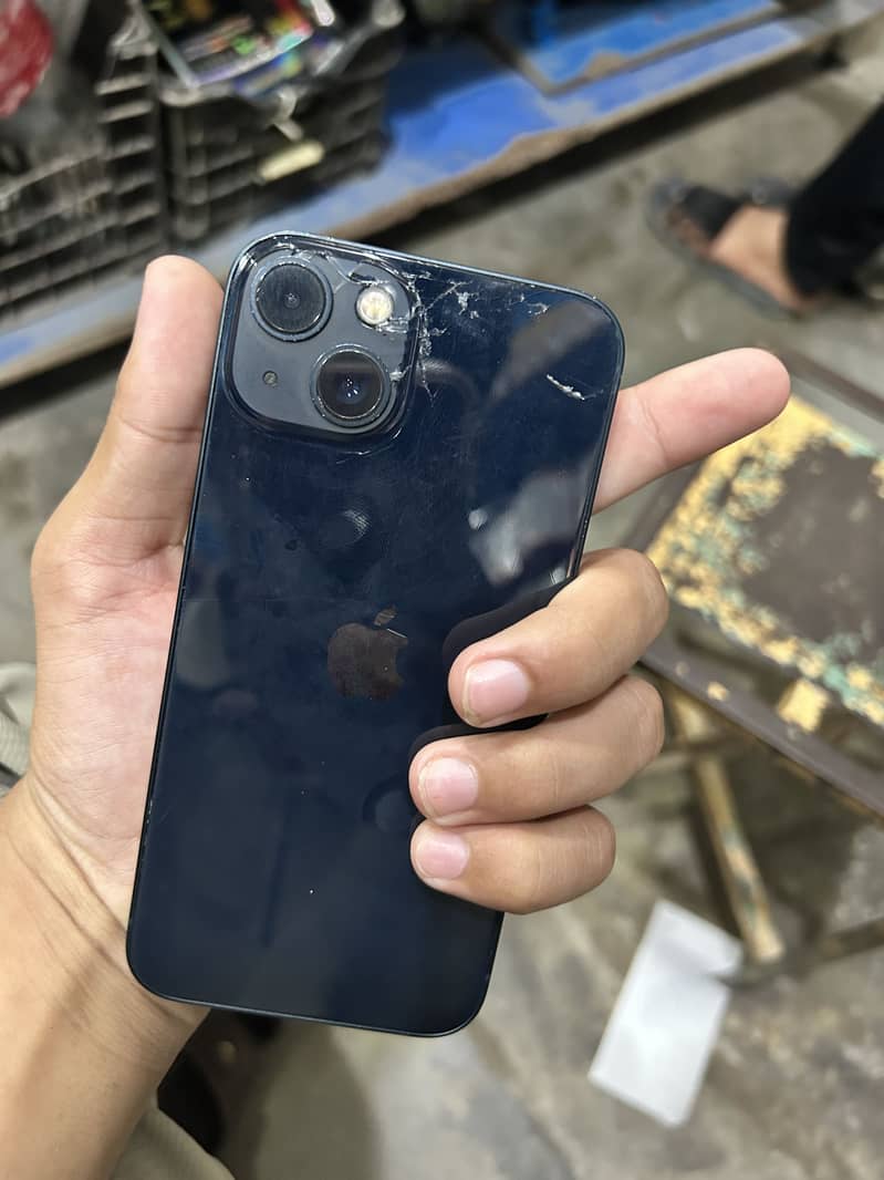 Apple iPhone 13 2