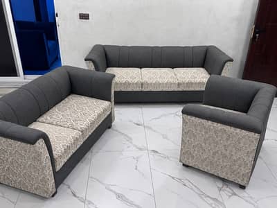 6 Seater Sofa Set (3+2+1) in Excellent Condition⁠