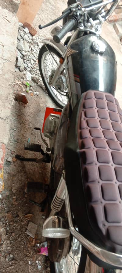 Honda CG125 SPECIAL EDITION Black silver