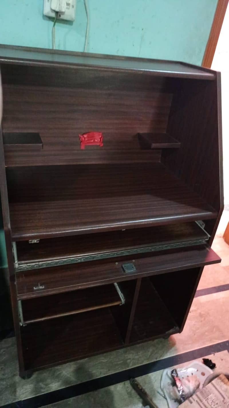 computer trolley 1