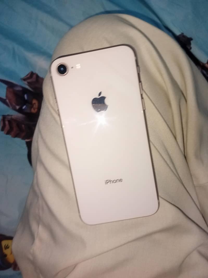 Apple iPhone 8 0