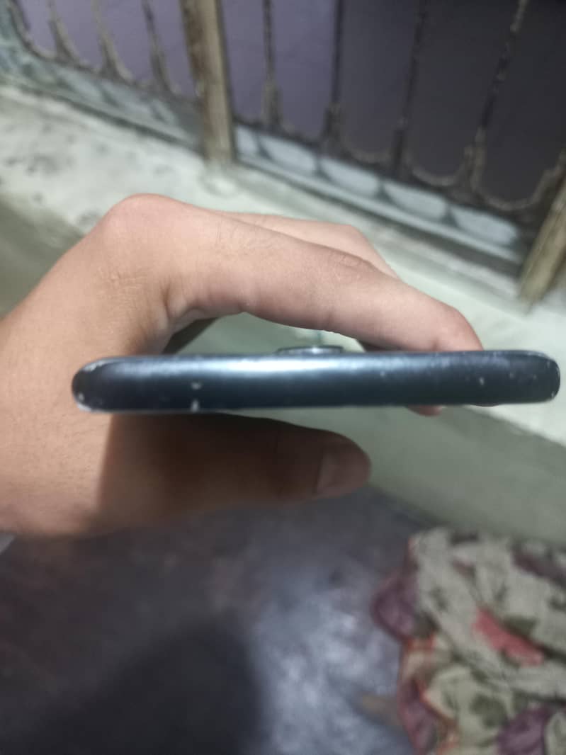 One Plus 8 5g 6