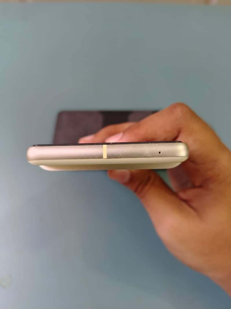 Google Pixel 7 3