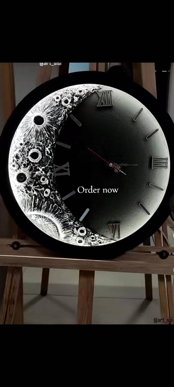 MOON CLOCK 0