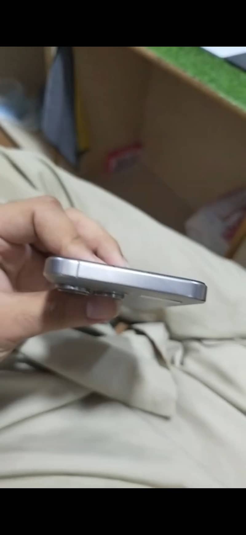 Apple iPhone 15 Pro Max 2