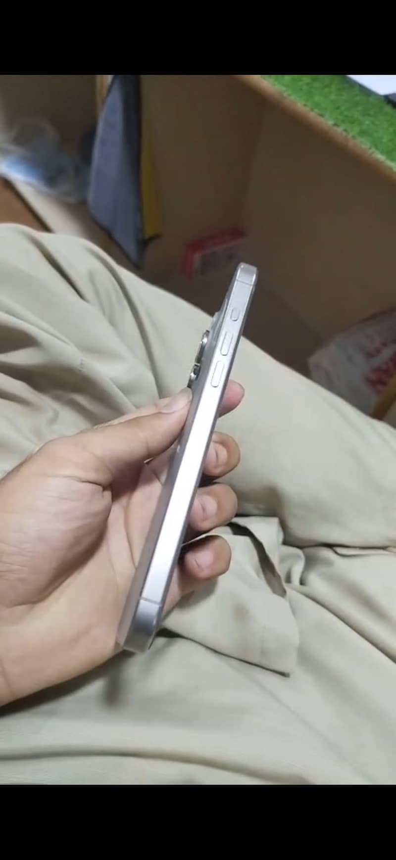 Apple iPhone 15 Pro Max 4