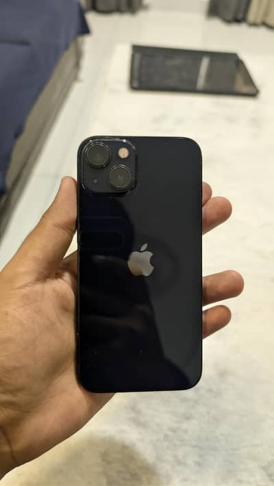 Apple iPhone 13
