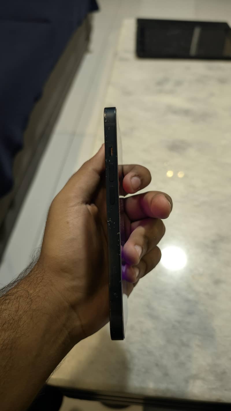 Apple iPhone 13 3