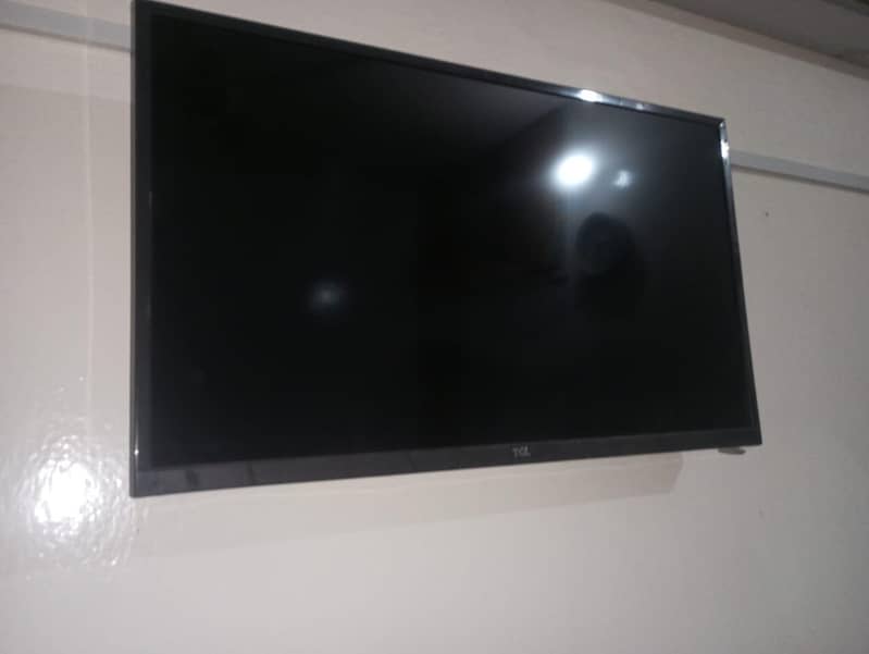 TCL Android LED 1