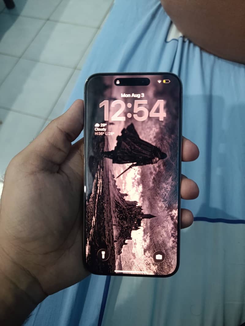 Apple iPhone 15 Pro Max 2