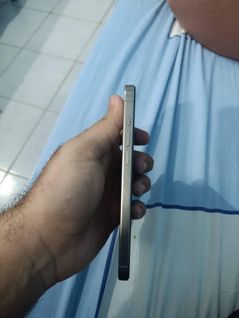 Apple iPhone 15 Pro Max 3