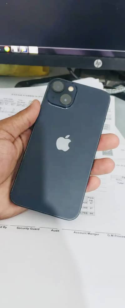 Apple iPhone 13