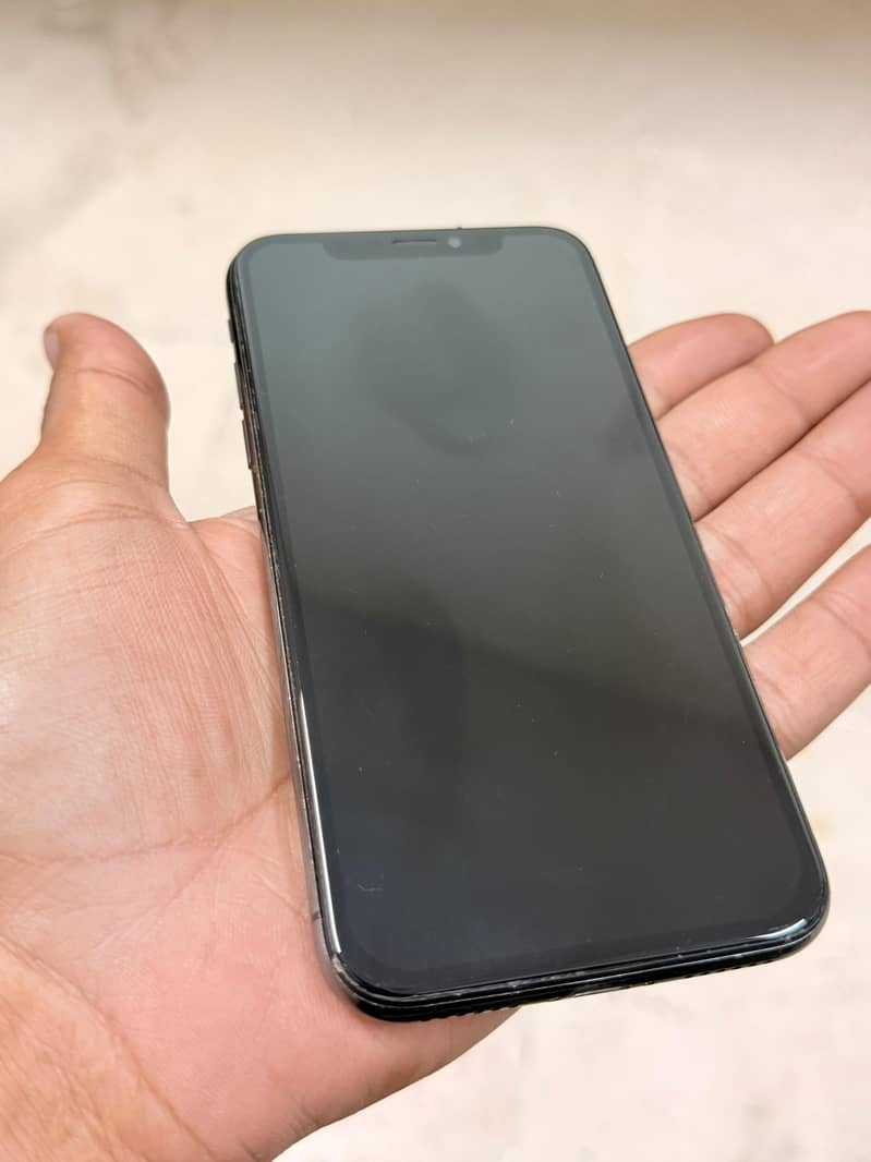 Apple iPhone X 0