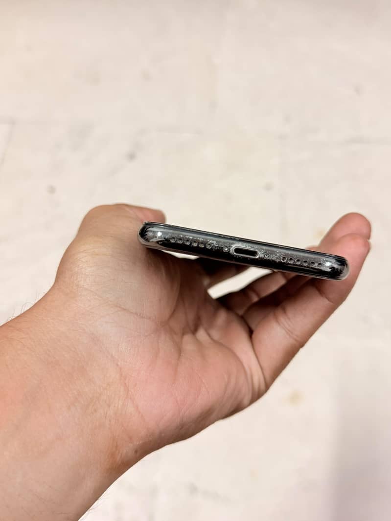 Apple iPhone X 2