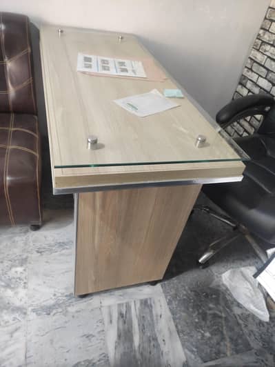 Title: Office Tables for Sale – Strong & Stylish | Best Condition