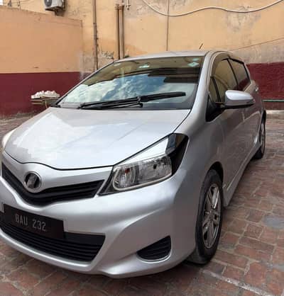 Toyota Vitz 2012/13 sindh registered biometric avlbl