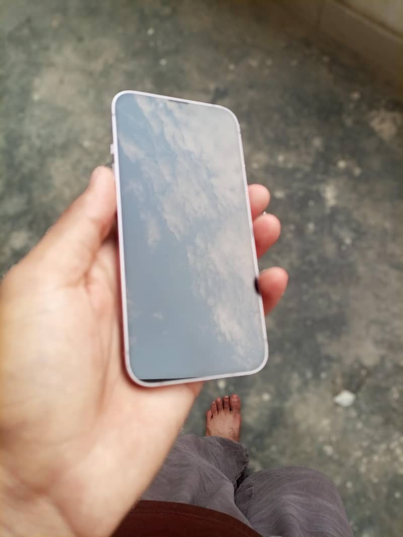 Apple iPhone 14 1