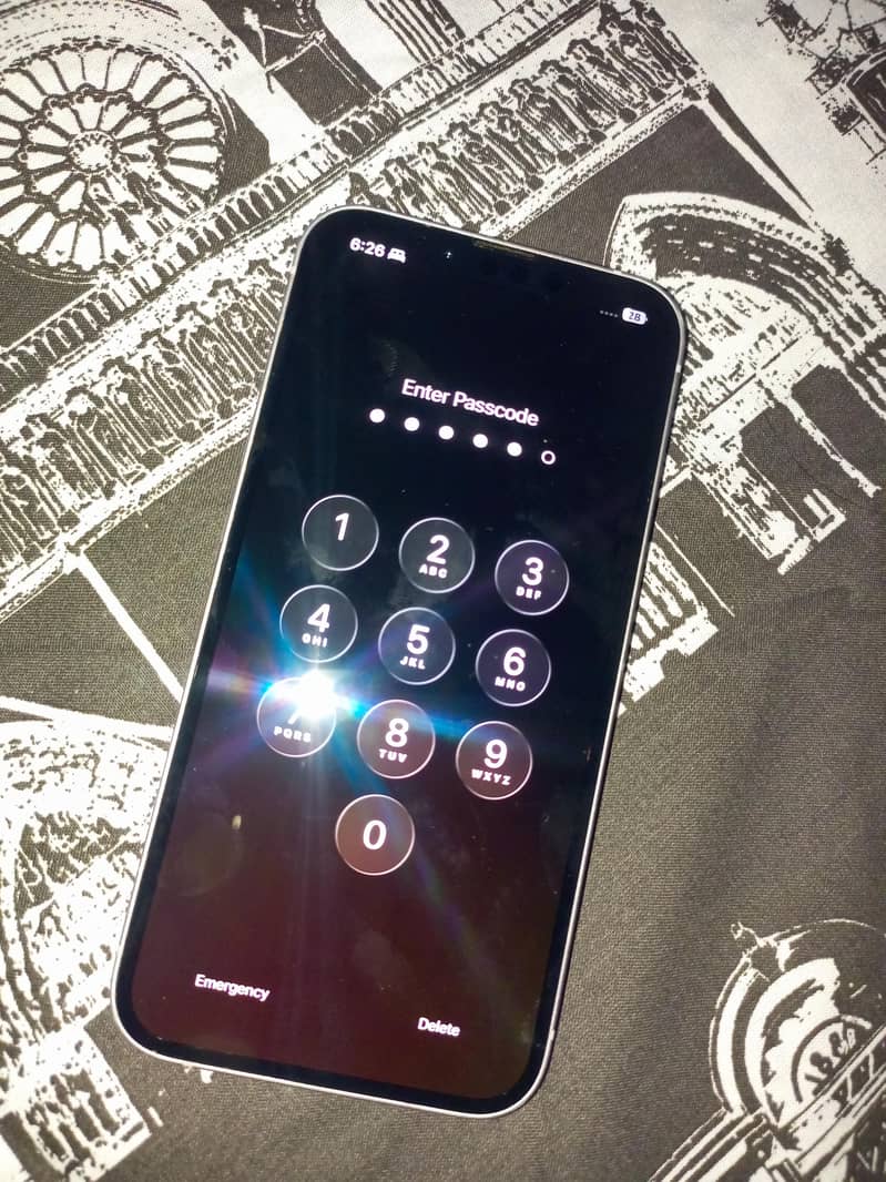 Apple iPhone 14 3