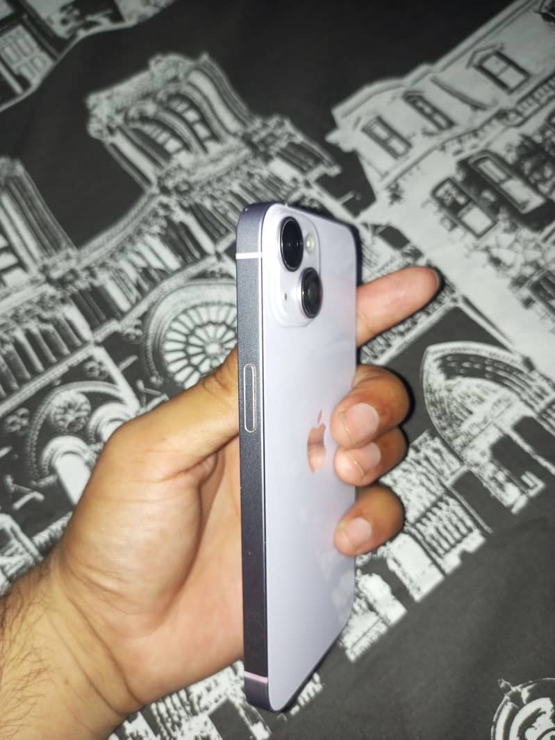 Apple iPhone 14 9
